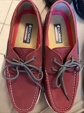 Rocawear Men's Burgundy Boat Shoes with Gray Laces